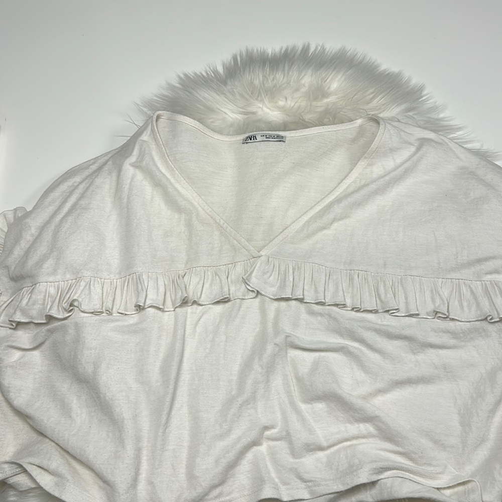 Zara Cropped Ruffle Short Sleeve T-shirt Size Medium